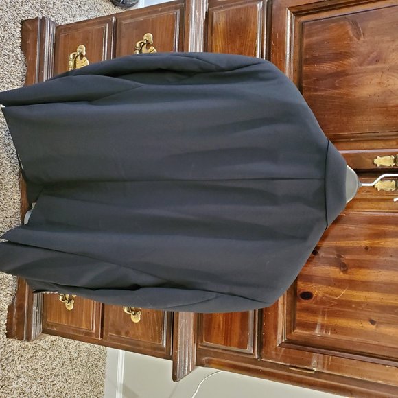 Men's suit coat, black, size 50 regular, short. - Picture 2 of 3
